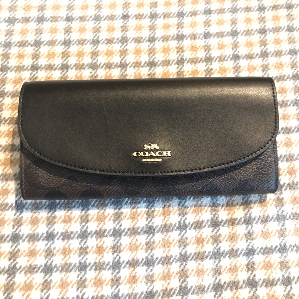 Classic Coach Envelope Wallet